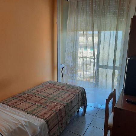 קיאנצ'נו טרמה Hotel Vittoria מראה חיצוני תמונה