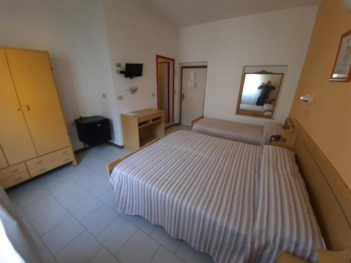 קיאנצ'נו טרמה Hotel Vittoria מראה חיצוני תמונה