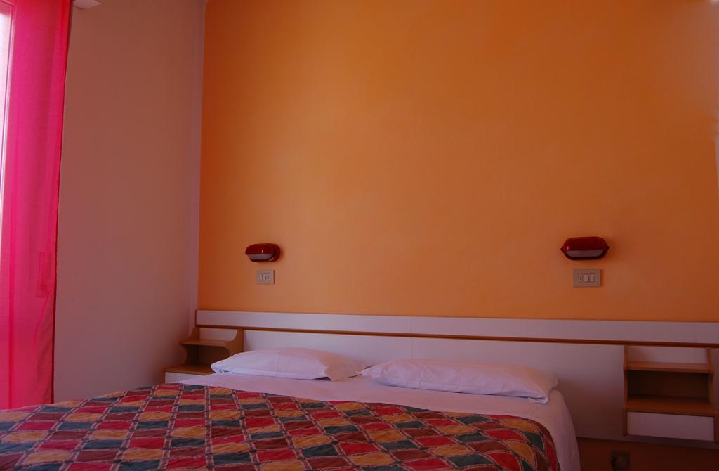 קיאנצ'נו טרמה Hotel Vittoria מראה חיצוני תמונה